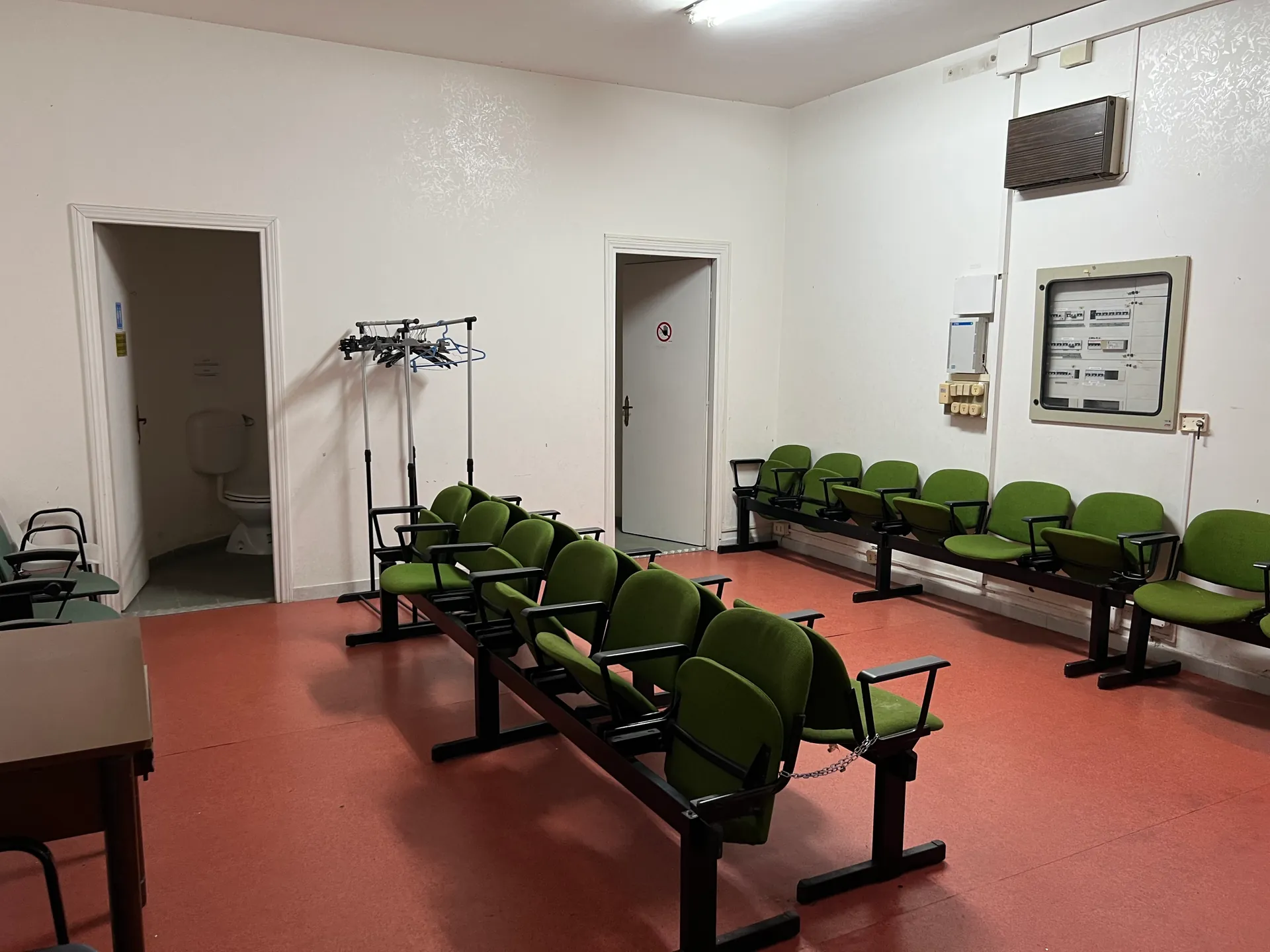 Camerino con 2 WC